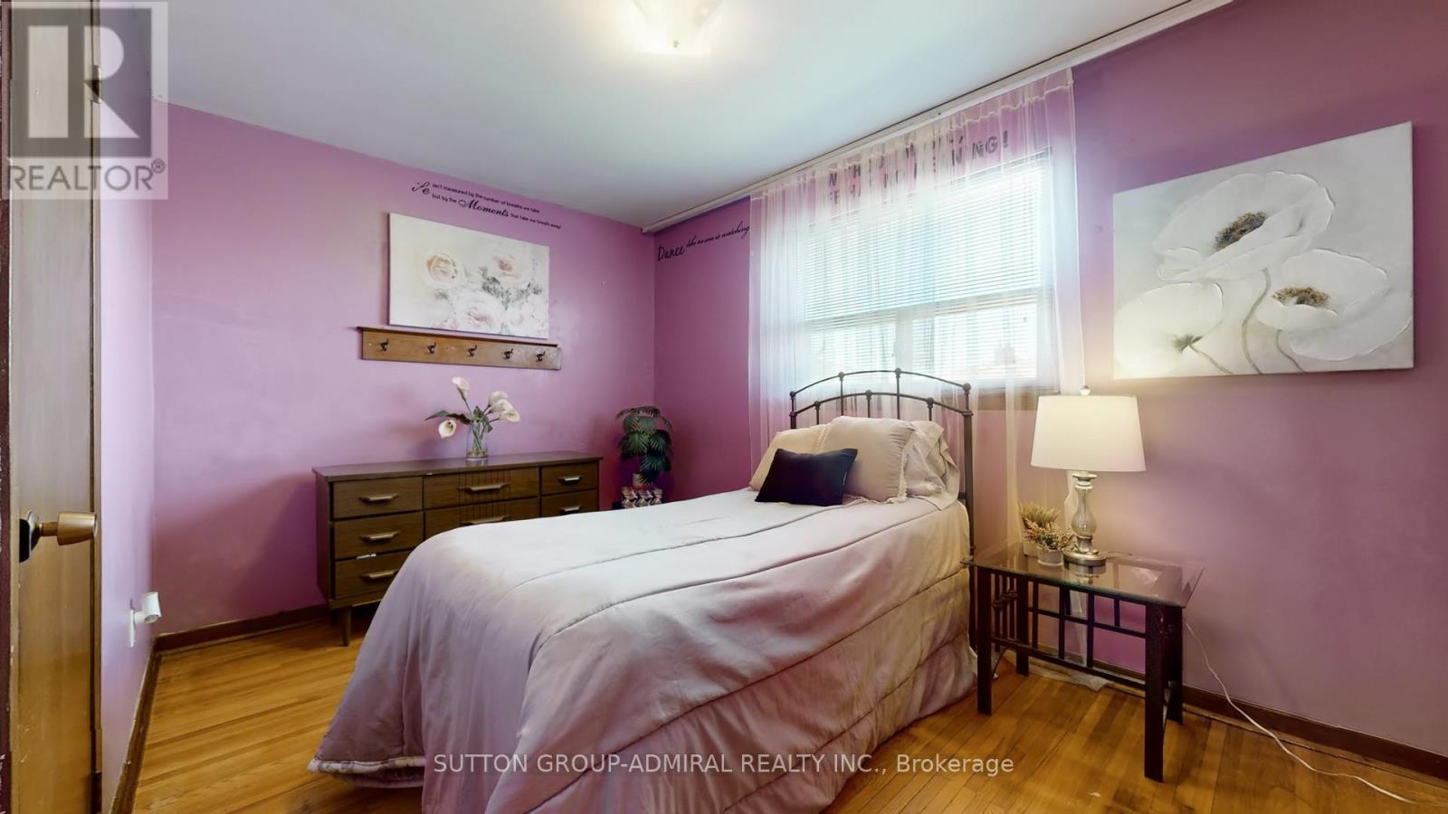 22 Peterson Drive, Toronto, Ontario  M9M 1X1 - Photo 19 - W12176374