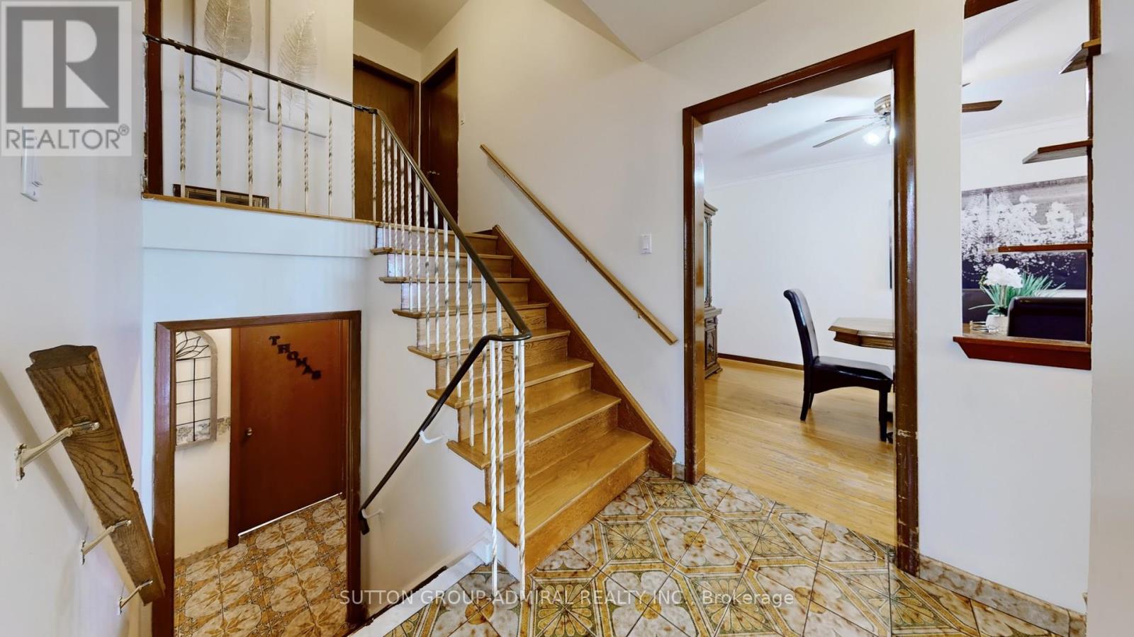 22 Peterson Drive, Toronto, Ontario  M9M 1X1 - Photo 22 - W12176374