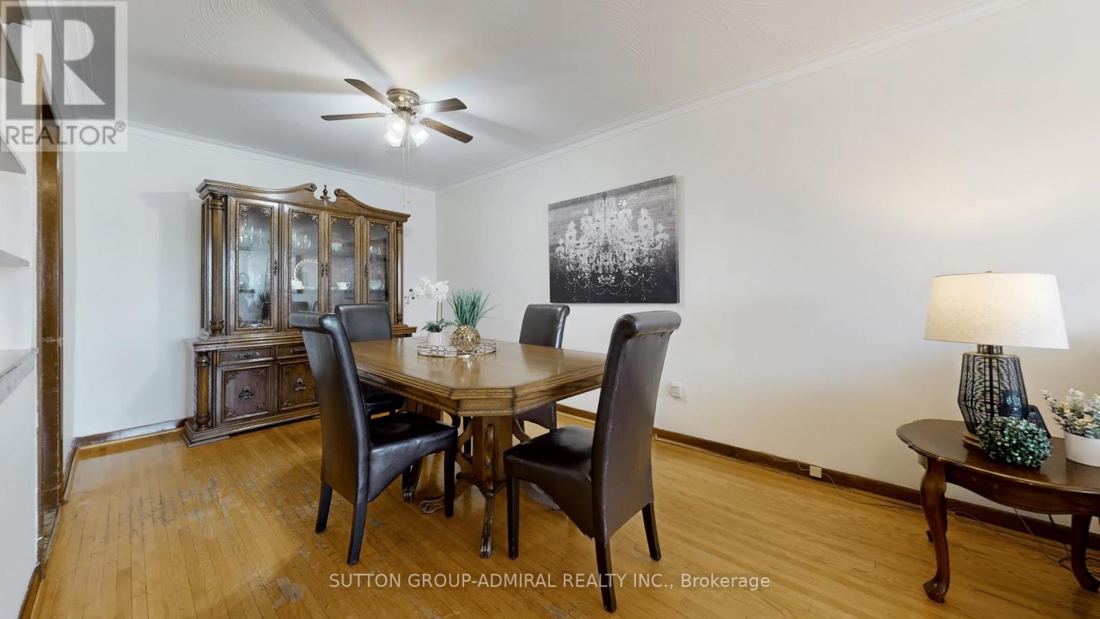 22 Peterson Drive, Toronto, Ontario  M9M 1X1 - Photo 9 - W12176374