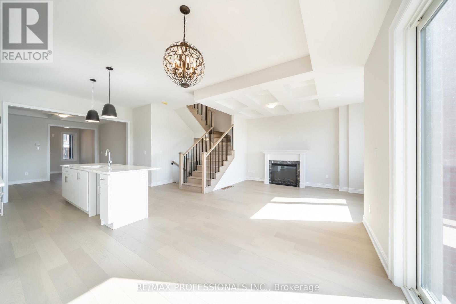 1304 Anthonia Trail, Oakville, Ontario  L6H 7Y6 - Photo 11 - W12176397