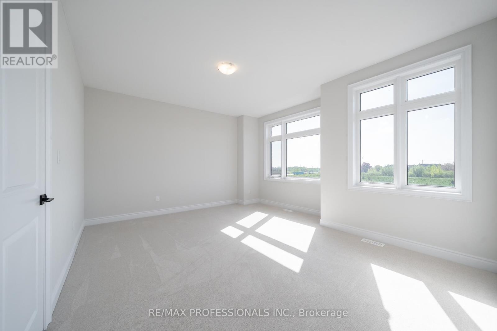 1304 Anthonia Trail, Oakville, Ontario  L6H 7Y6 - Photo 20 - W12176397