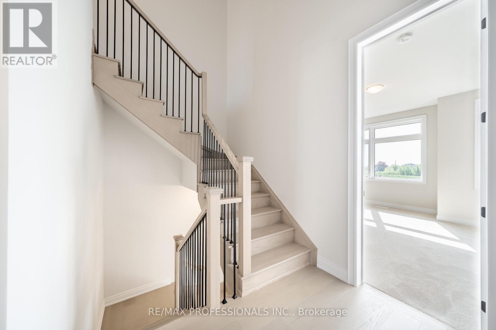 1304 Anthonia Trail, Oakville, Ontario  L6H 7Y6 - Photo 26 - W12176397