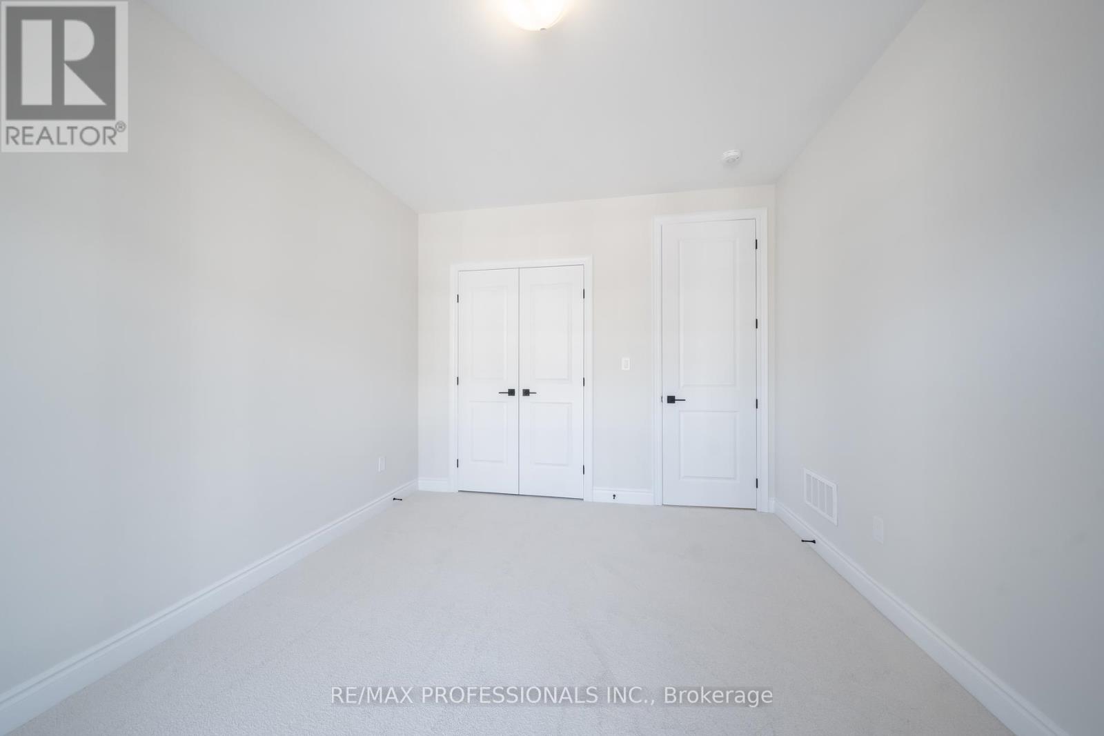 1304 Anthonia Trail, Oakville, Ontario  L6H 7Y6 - Photo 30 - W12176397
