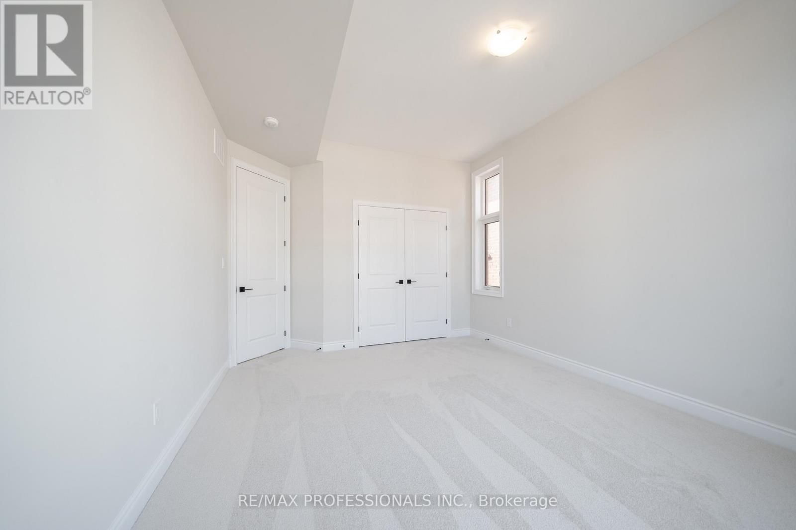 1304 Anthonia Trail, Oakville, Ontario  L6H 7Y6 - Photo 34 - W12176397
