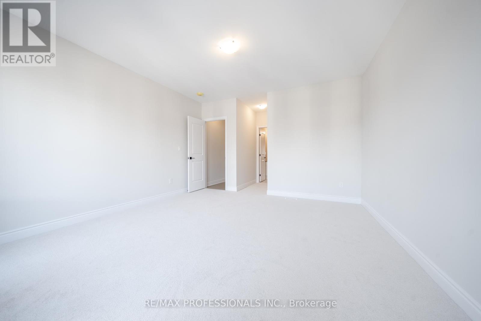 1304 Anthonia Trail, Oakville, Ontario  L6H 7Y6 - Photo 37 - W12176397