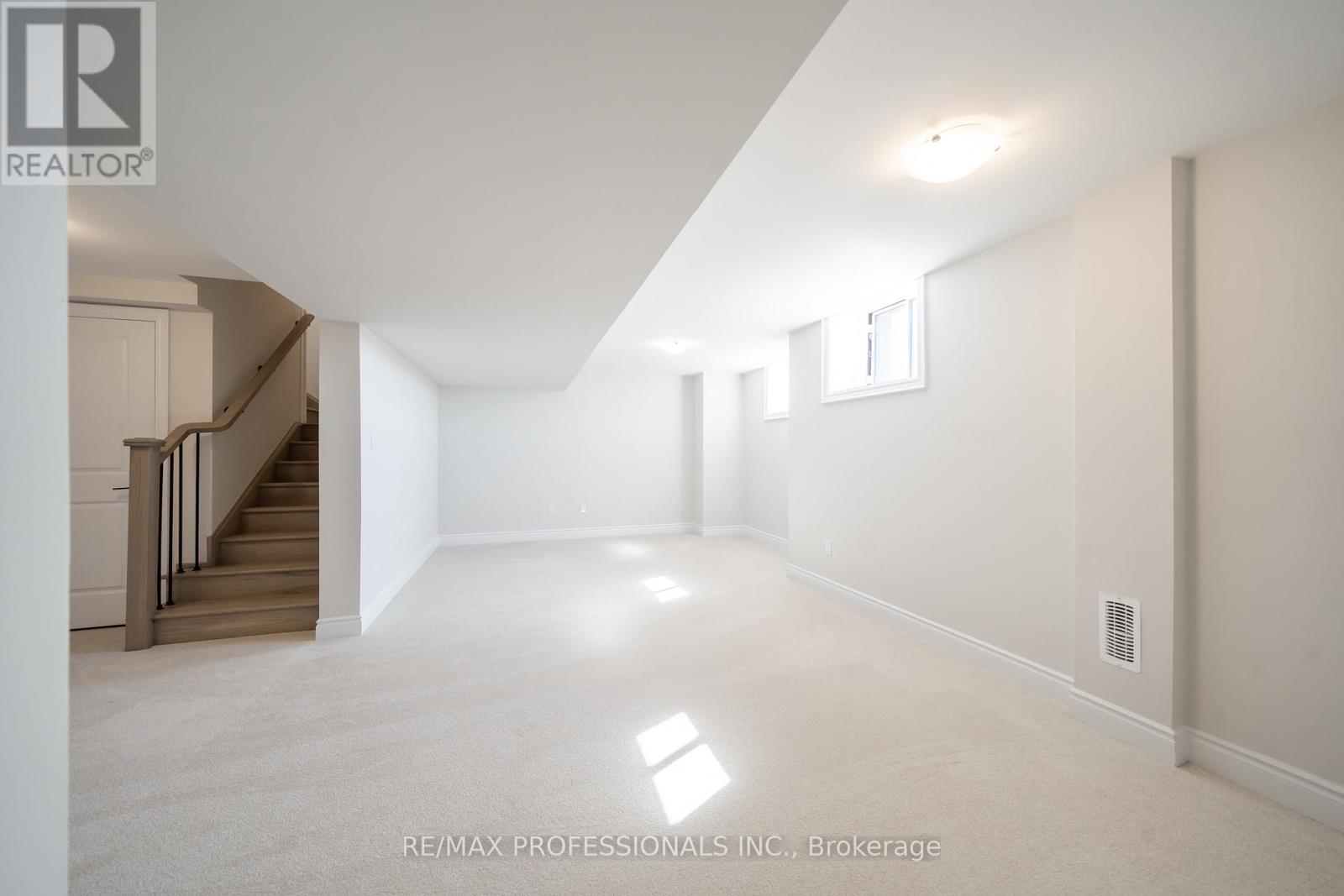 1304 Anthonia Trail, Oakville, Ontario  L6H 7Y6 - Photo 43 - W12176397