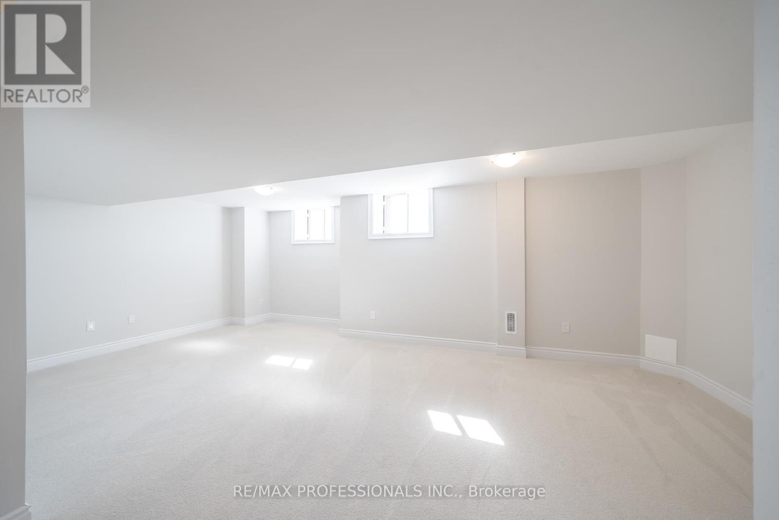 1304 Anthonia Trail, Oakville, Ontario  L6H 7Y6 - Photo 44 - W12176397