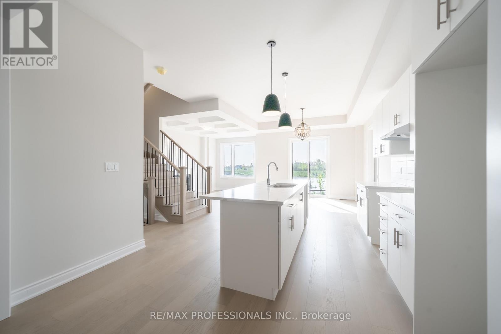 1304 Anthonia Trail, Oakville, Ontario  L6H 7Y6 - Photo 8 - W12176397