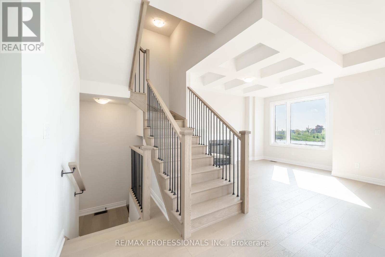 1304 Anthonia Trail, Oakville, Ontario  L6H 7Y6 - Photo 9 - W12176397