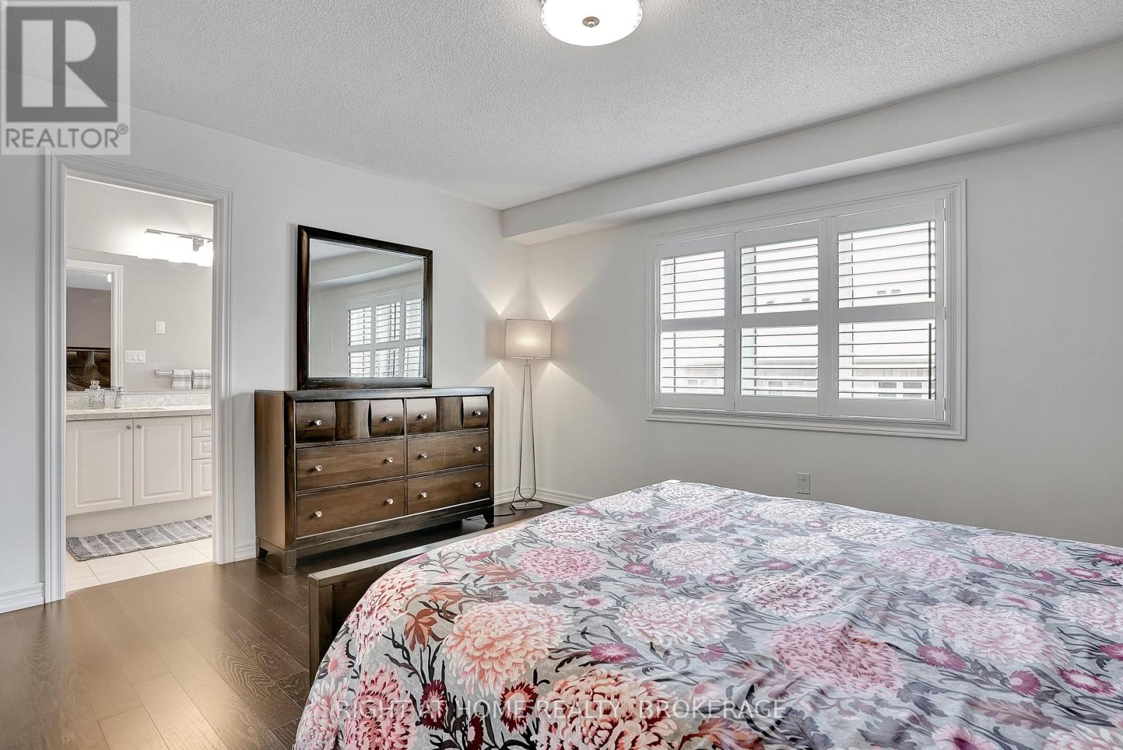 392 Grindstone Trail, Oakville, Ontario  L6H 0S1 - Photo 18 - W12176400