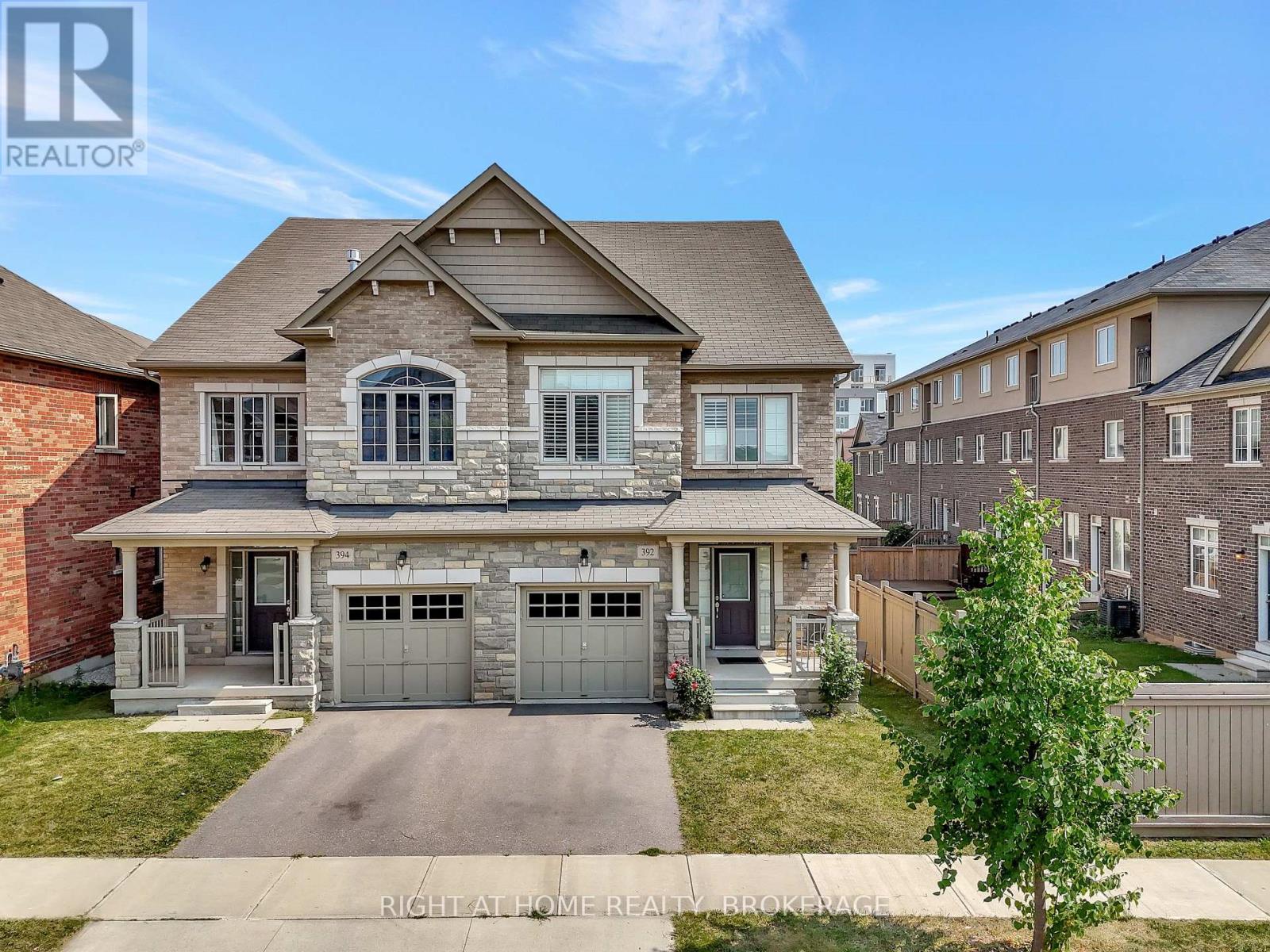 392 Grindstone Trail, Oakville, Ontario  L6H 0S1 - Photo 2 - W12176400