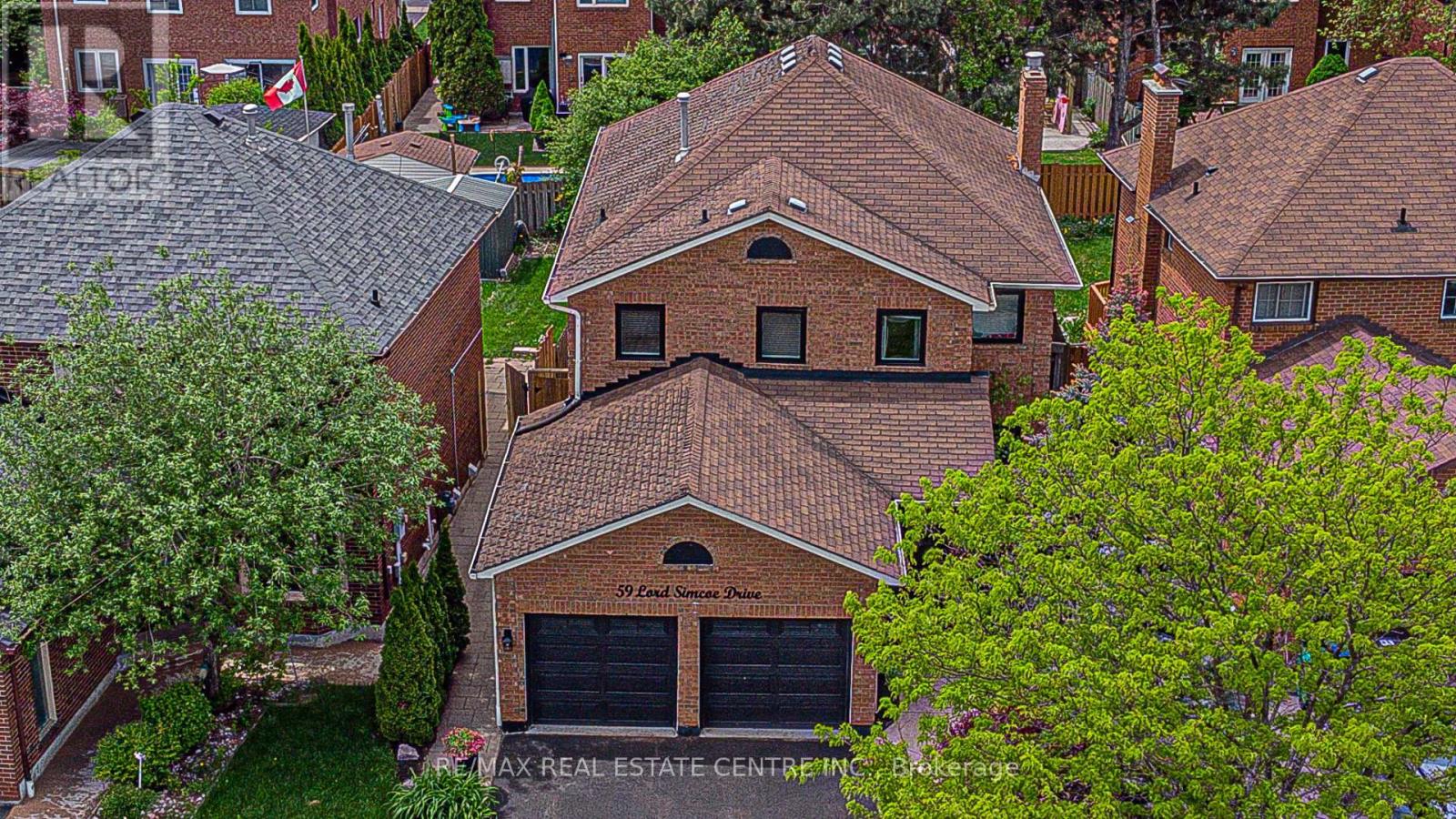 59 Lord Simcoe Drive, Brampton (Westgate), Ontario  L6S 5G7 - Photo 3 - W12176418