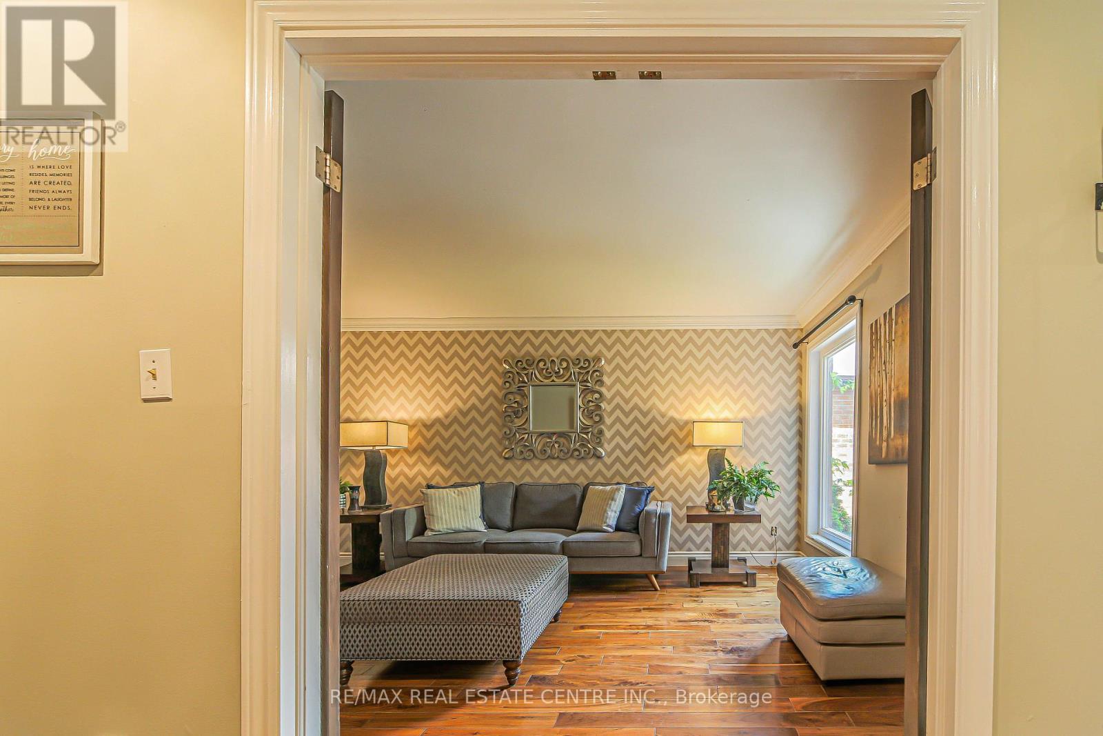 59 Lord Simcoe Drive, Brampton (Westgate), Ontario  L6S 5G7 - Photo 9 - W12176418