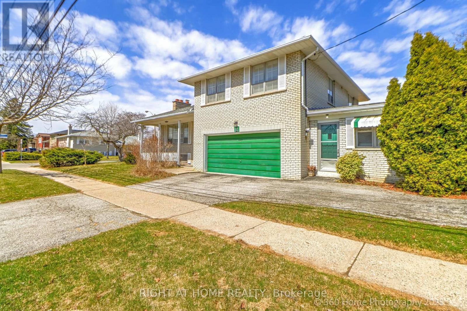 12 SUMMITCREST DRIVE, Toronto, Ontario