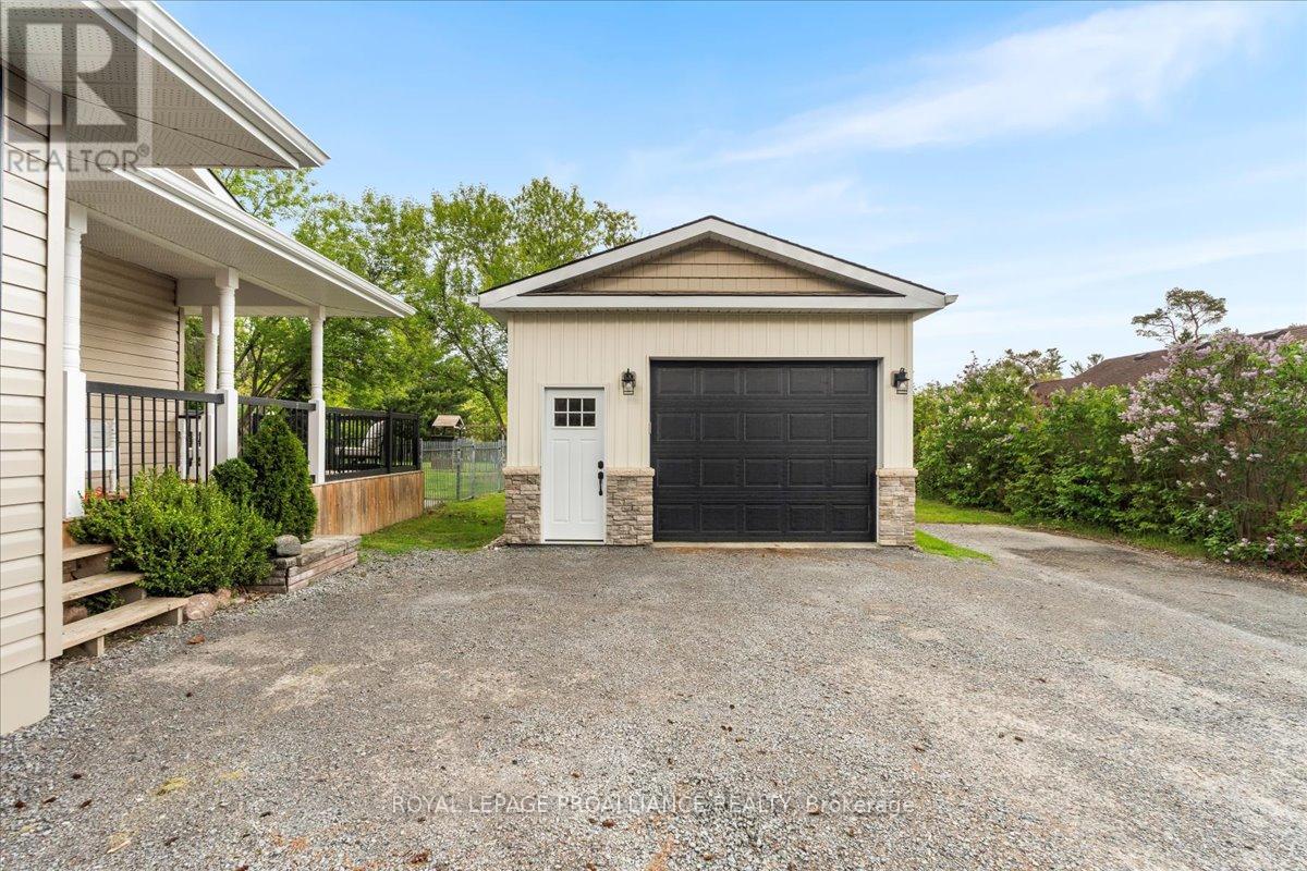29 Helyer Road, Quinte West, Ontario K8V 5P4 - Photo 27 - X12176539