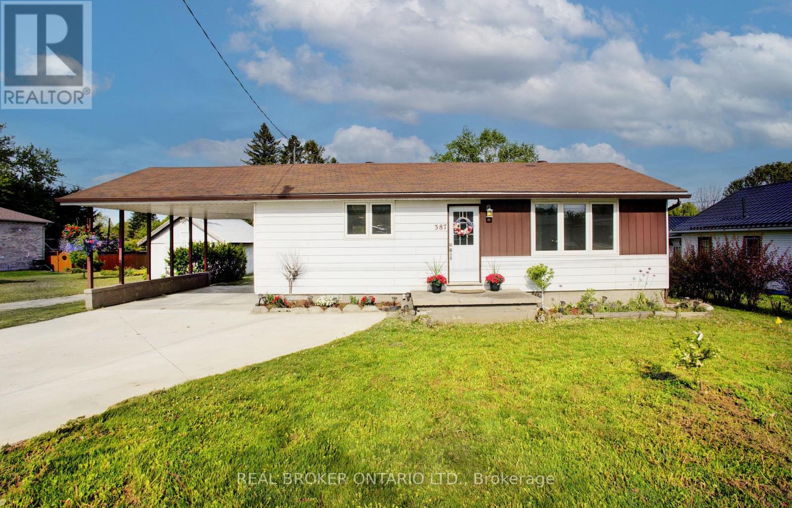 Property at 387 COUNTESST STREET S image 1