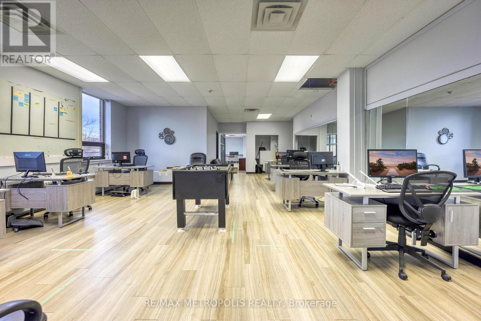 B Upper - 109 Durand Street, Sarnia, Ontario  N7T 5A1 - Photo 23 - X12176094