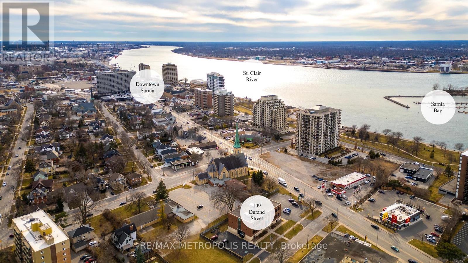 B Upper - 109 Durand Street, Sarnia, Ontario  N7T 5A1 - Photo 32 - X12176094