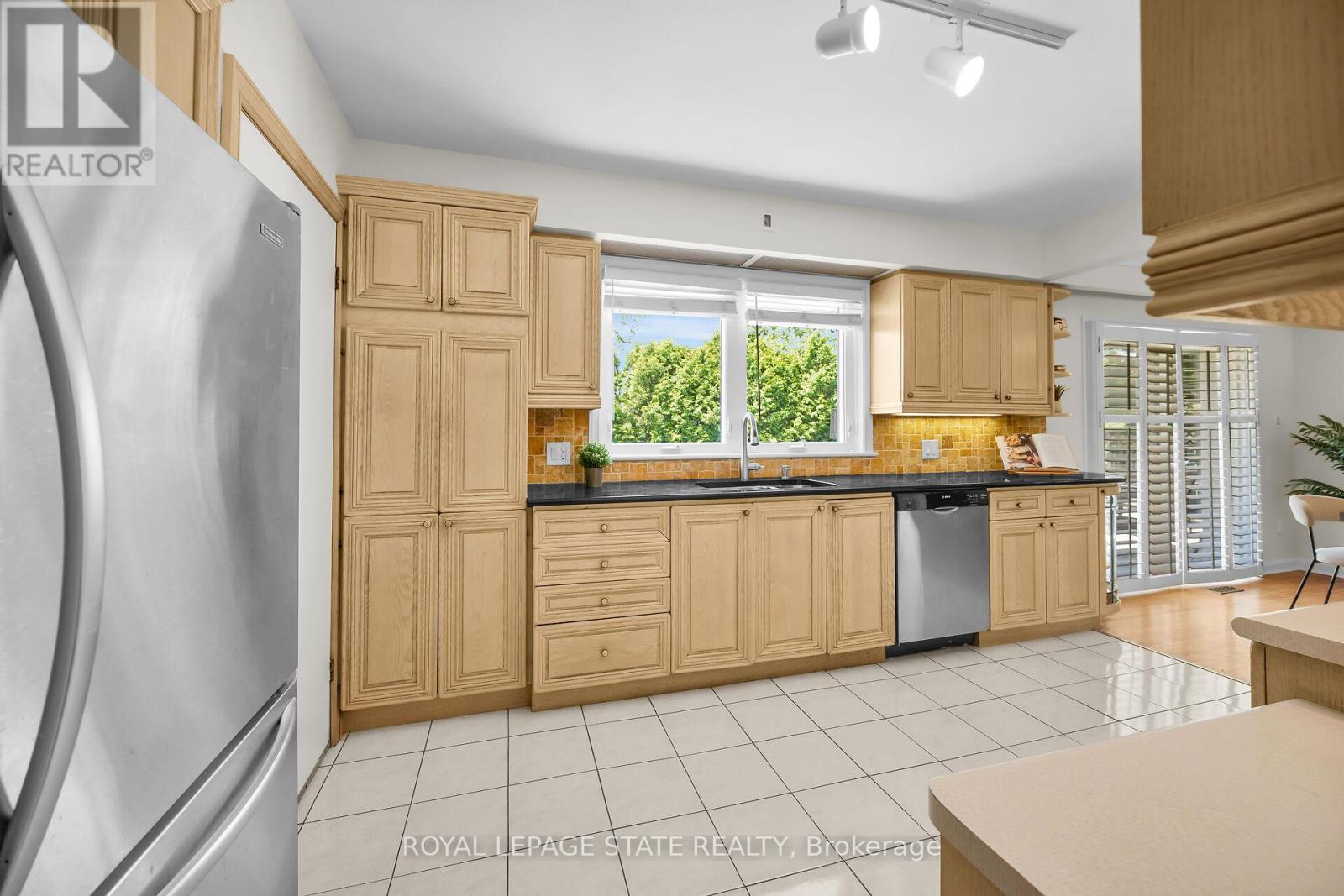 128 Oneida Boulevard, Hamilton, Ontario  L9G 3C9 - Photo 15 - X12176137