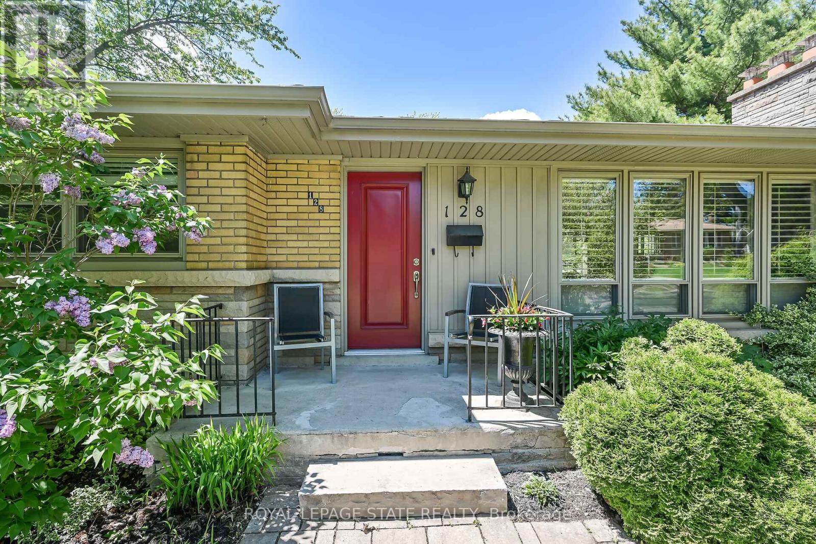 Property at 128 ONEIDA BOULEVARD image 3