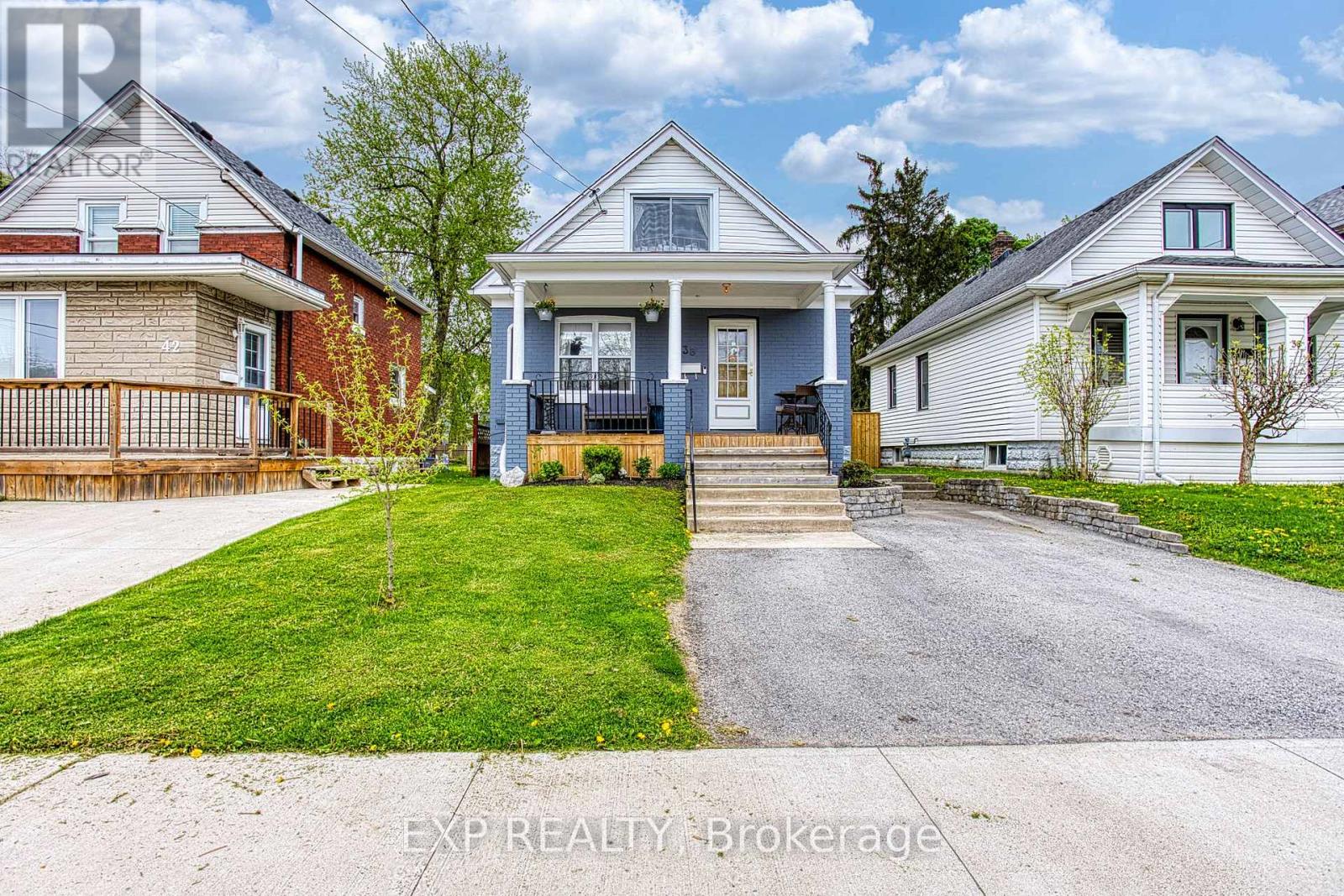 38 Margery Road, Welland, Ontario  L3B 2P6 - Photo 3 - X12176161