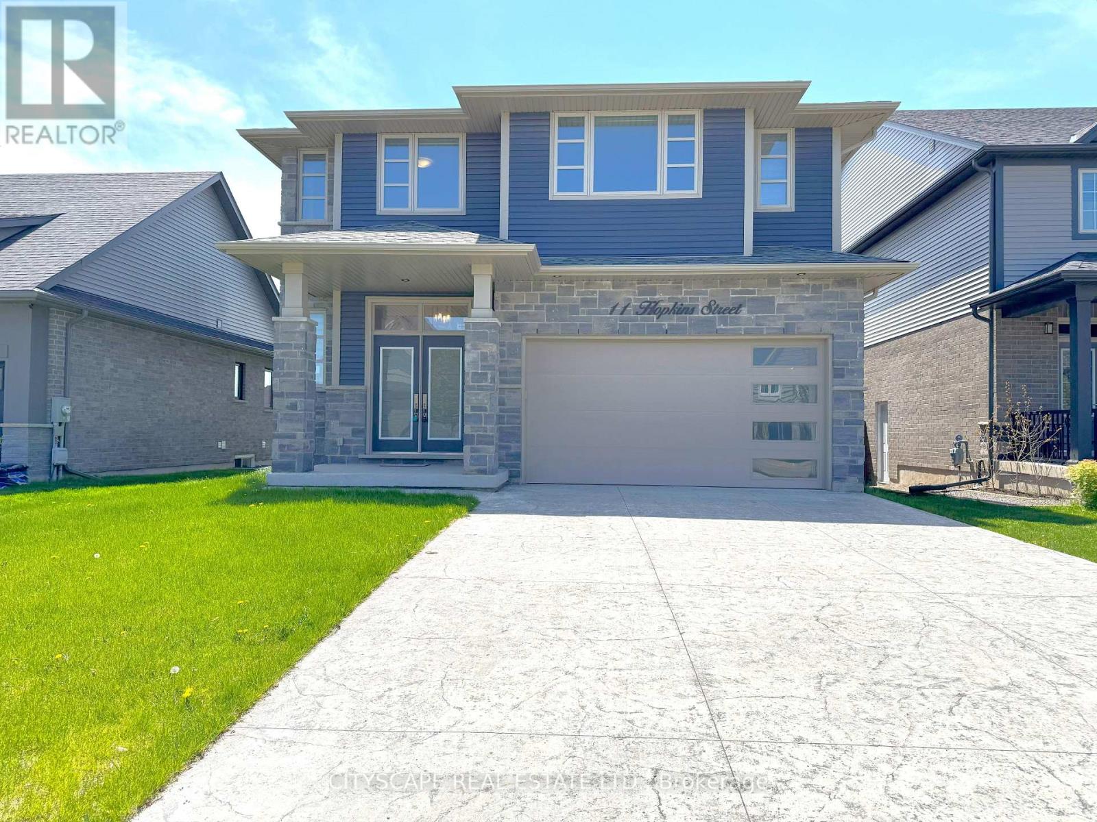 11 Hopkins Street, Thorold, Ontario  L2V 0E9 - Photo 1 - X12176171