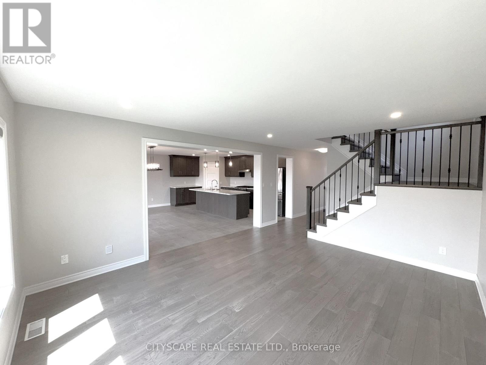 11 Hopkins Street, Thorold, Ontario  L2V 0E9 - Photo 13 - X12176171
