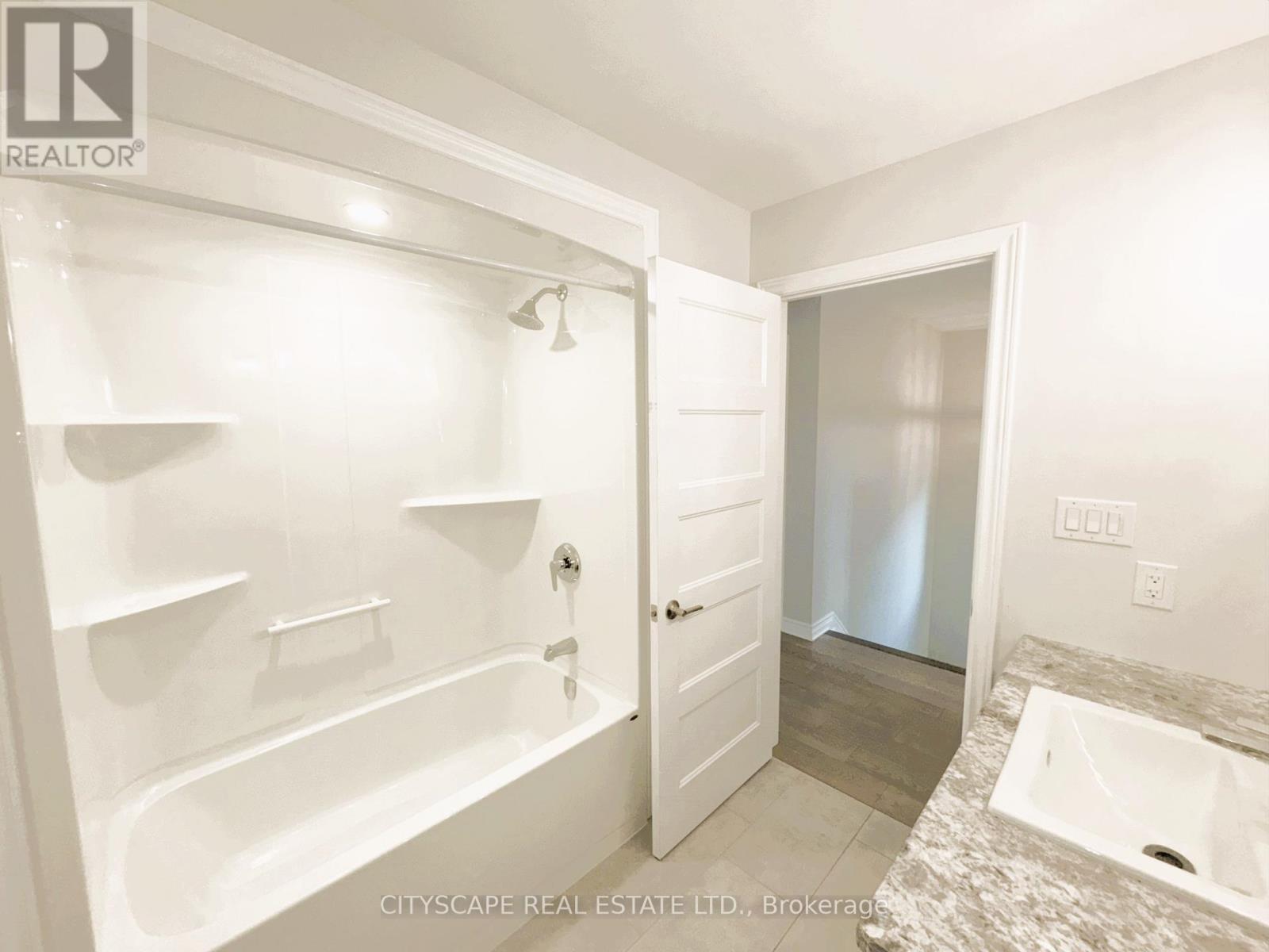 11 Hopkins Street, Thorold, Ontario  L2V 0E9 - Photo 23 - X12176171