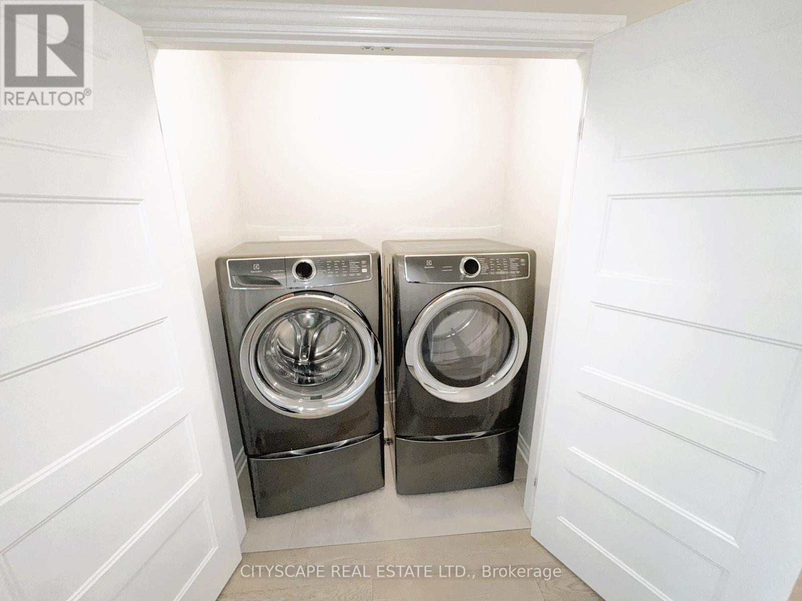 11 Hopkins Street, Thorold, Ontario  L2V 0E9 - Photo 30 - X12176171