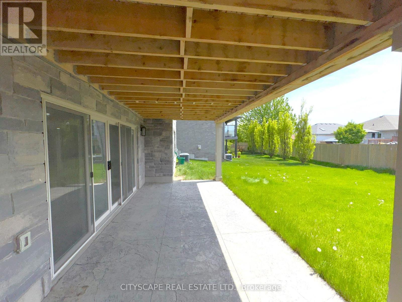 11 Hopkins Street, Thorold, Ontario  L2V 0E9 - Photo 40 - X12176171