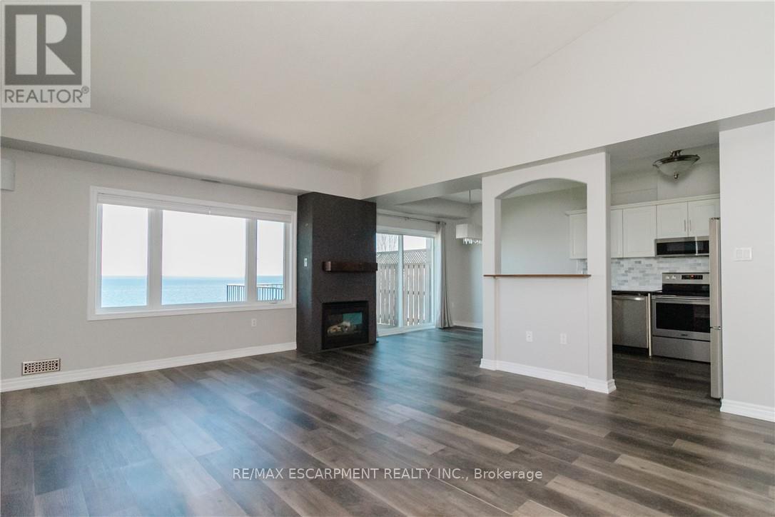 56 - 515 North Service Road, Hamilton, Ontario  L8E 5X6 - Photo 4 - X12176368