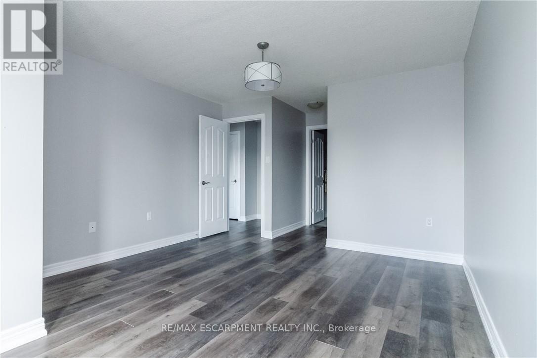 56 - 515 North Service Road, Hamilton, Ontario  L8E 5X6 - Photo 7 - X12176368