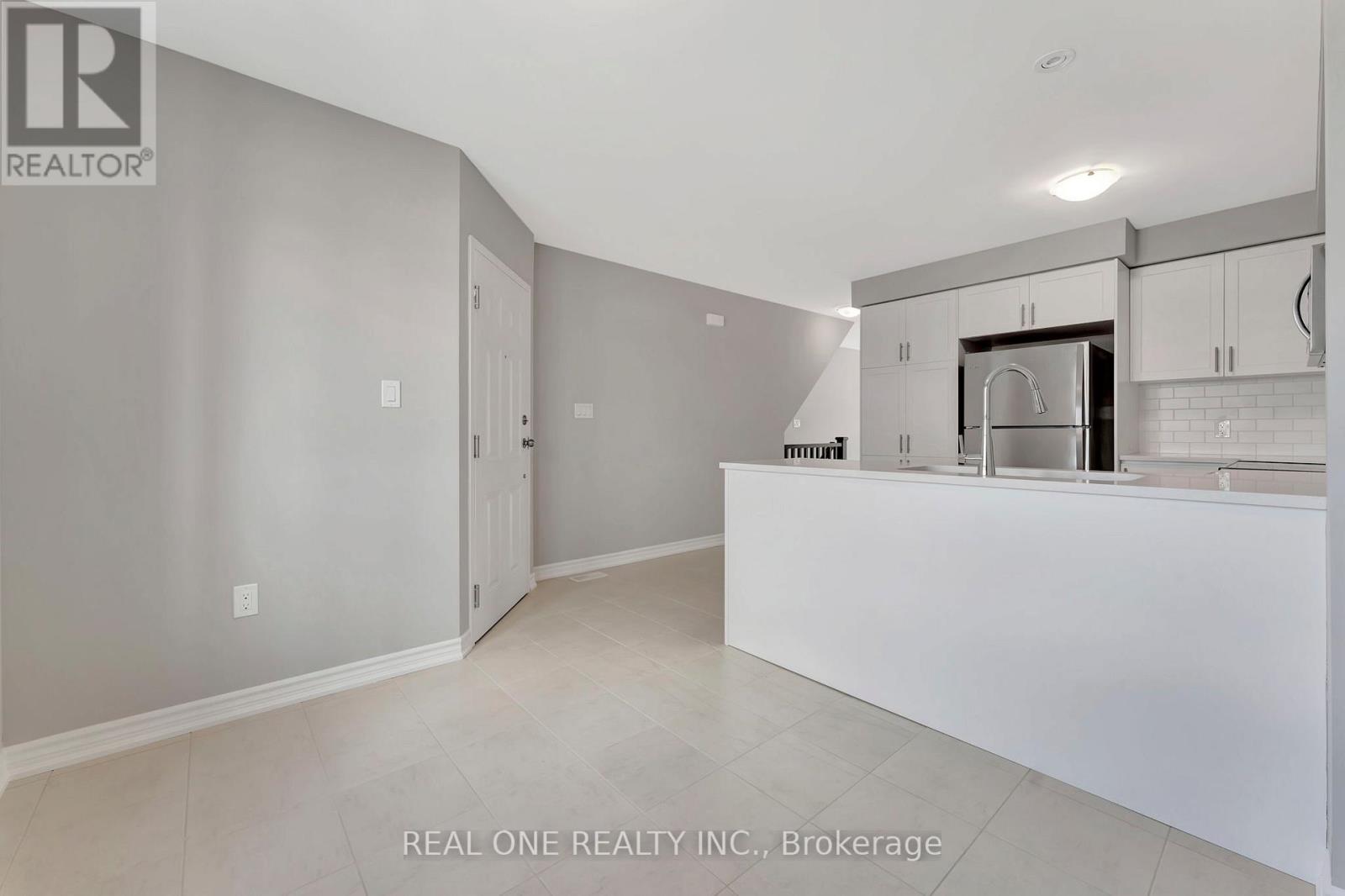 33b - 85 Mullin Drive, Guelph, Ontario  N1E 0R4 - Photo 12 - X12176408