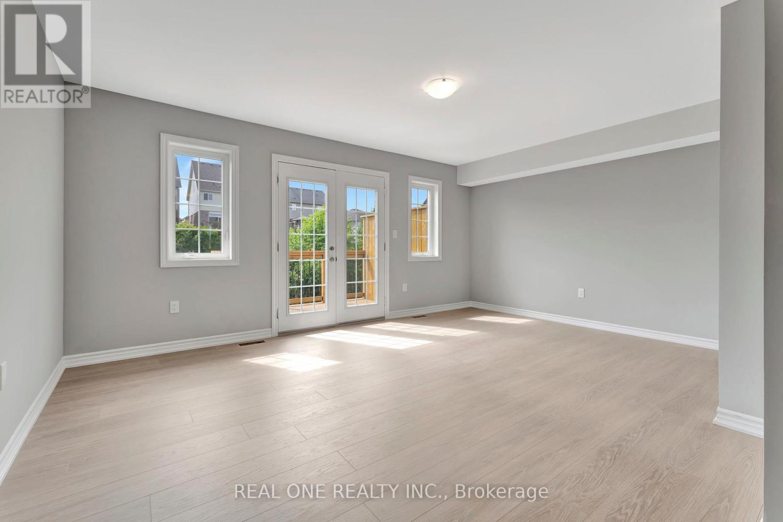 33b - 85 Mullin Drive, Guelph, Ontario  N1E 0R4 - Photo 8 - X12176408