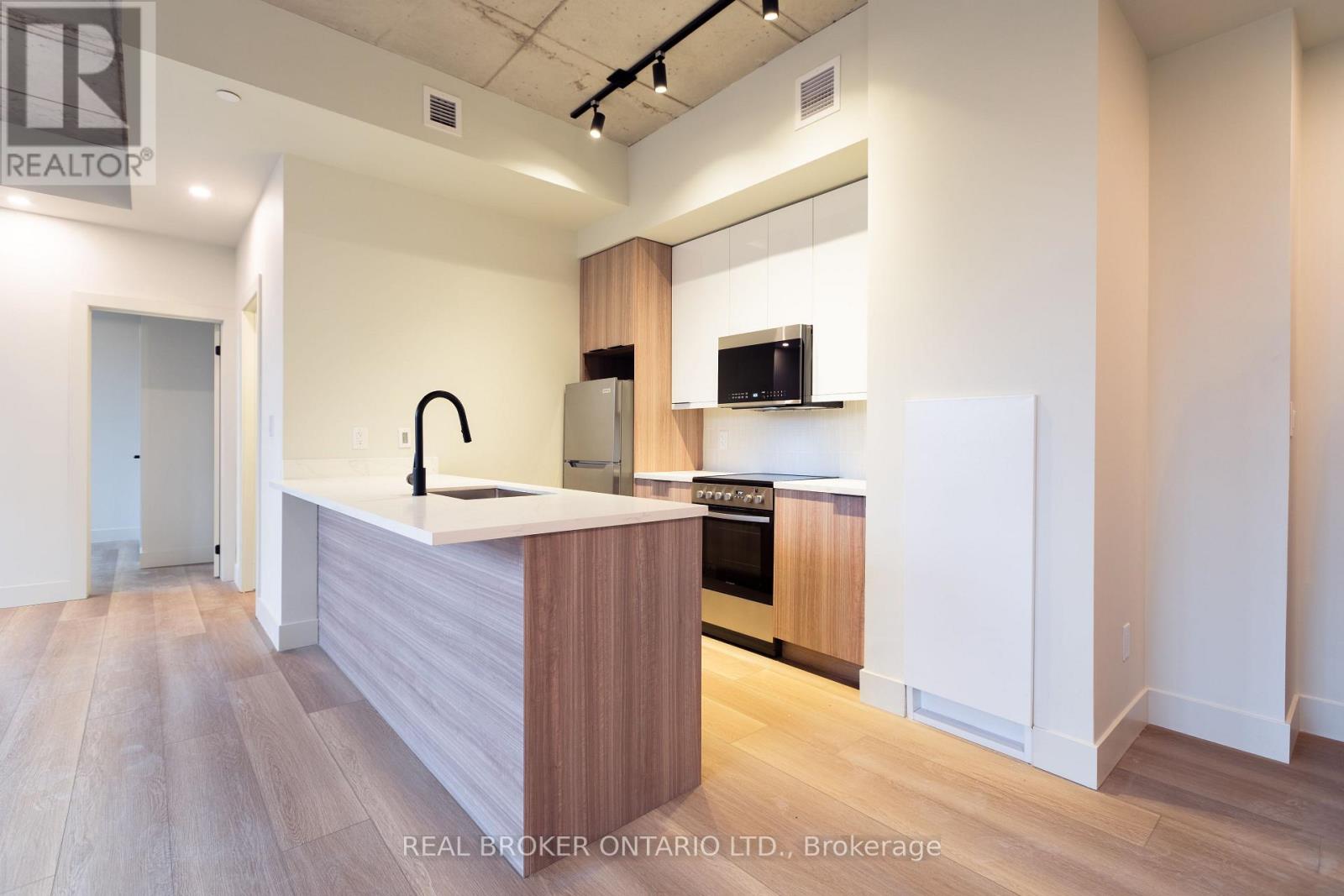 202 - 24 Augusta Street, Hamilton, Ontario  L8N 1P7 - Photo 7 - X12176467
