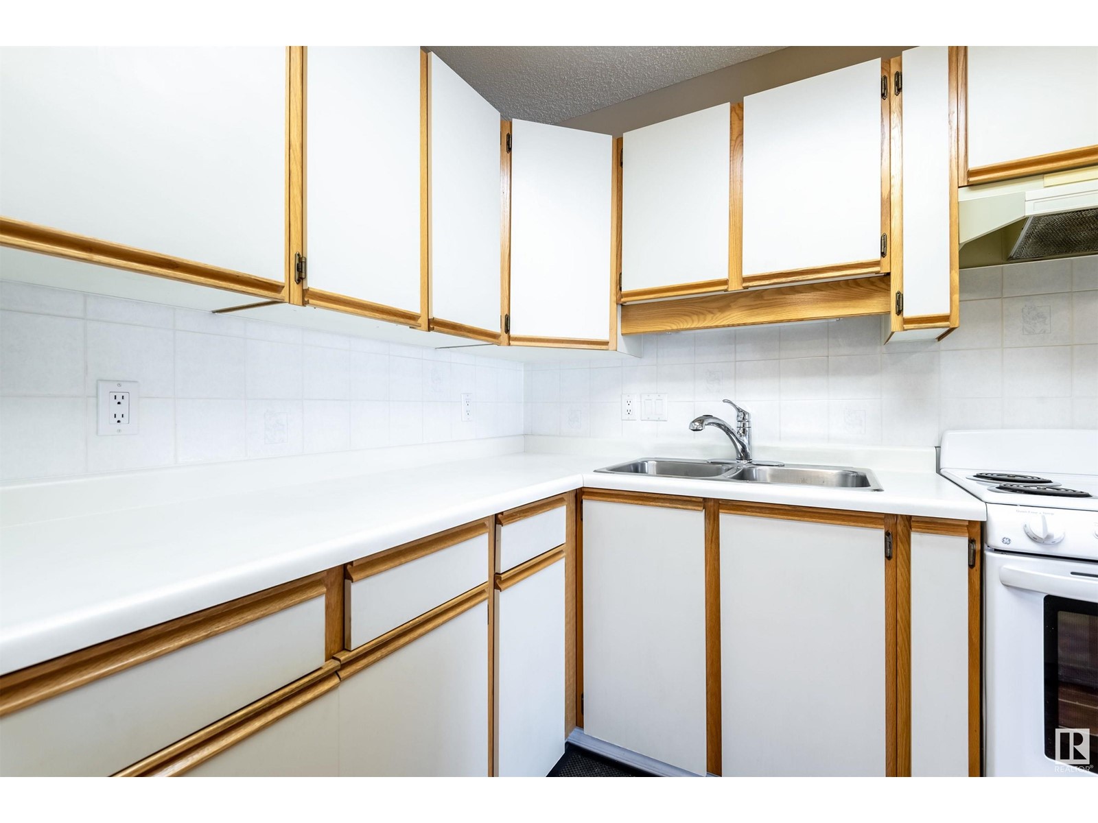 #106 4812 51 Av, Stony Plain, Alberta  T7Z 1P7 - Photo 4 - E4438731