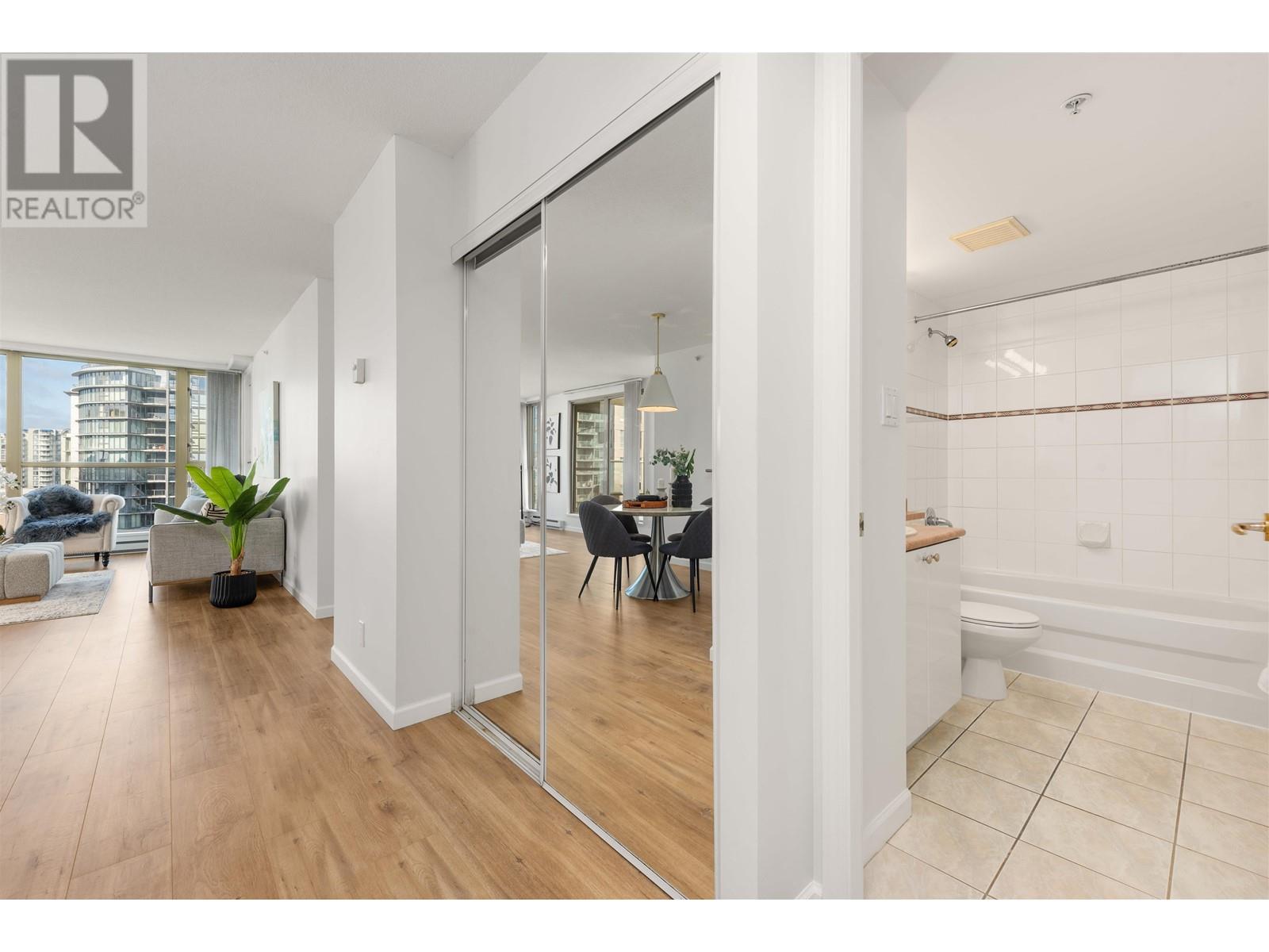 1005 6191 Buswell Street, Richmond, British Columbia  V6Y 4C4 - Photo 3 - R3007681
