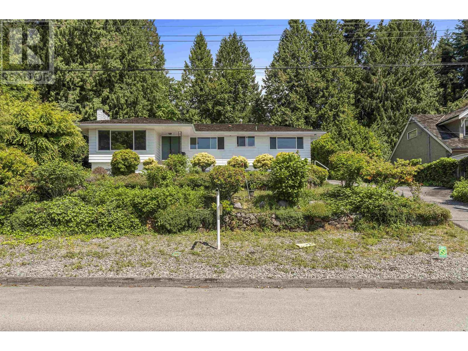1895 Rosebery Avenue, West Vancouver, British Columbia  V7V 2Z5 - Photo 8 - R3007647