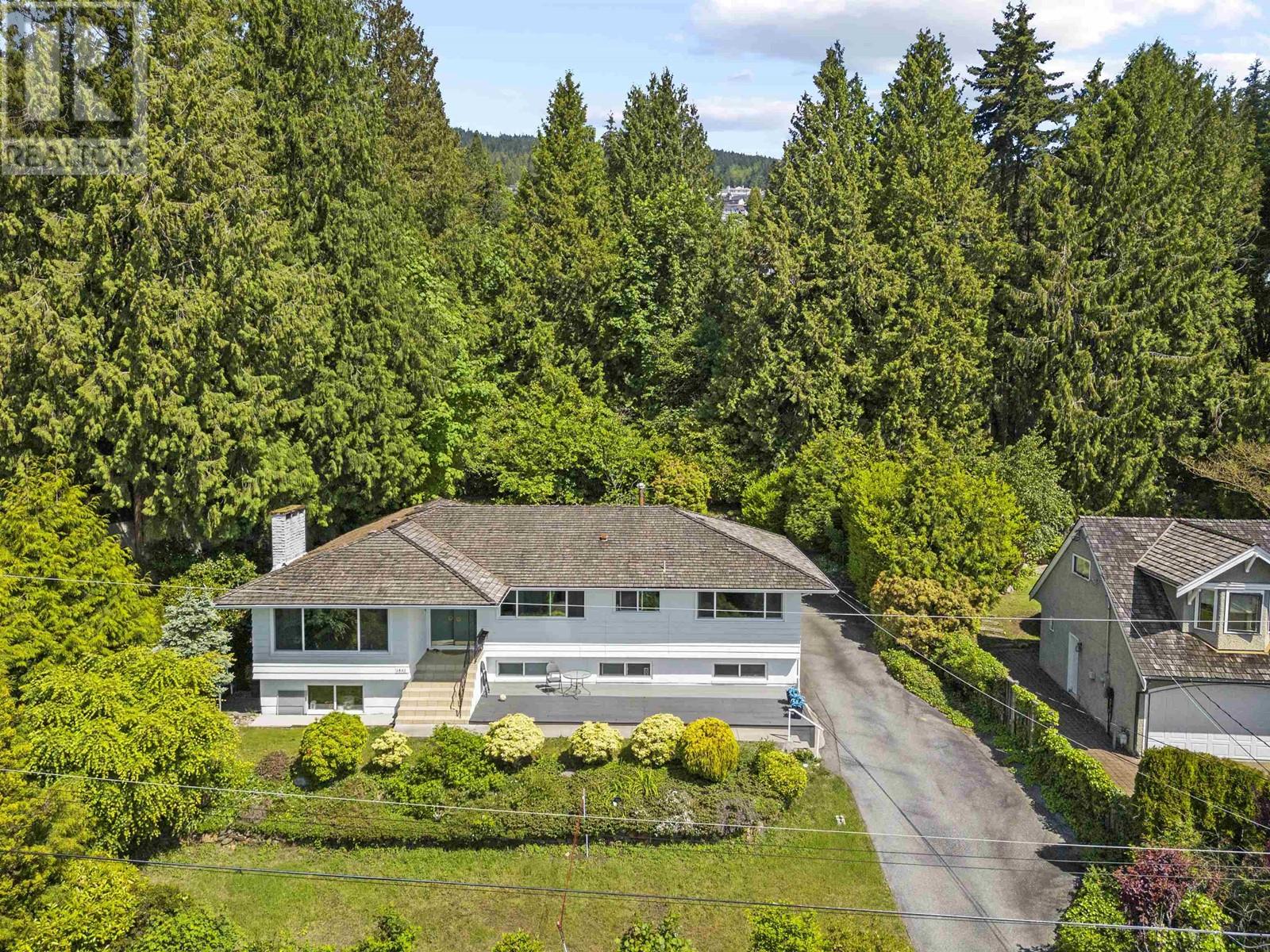 1895 Rosebery Avenue, West Vancouver, British Columbia  V7V 2Z5 - Photo 3 - R3007647