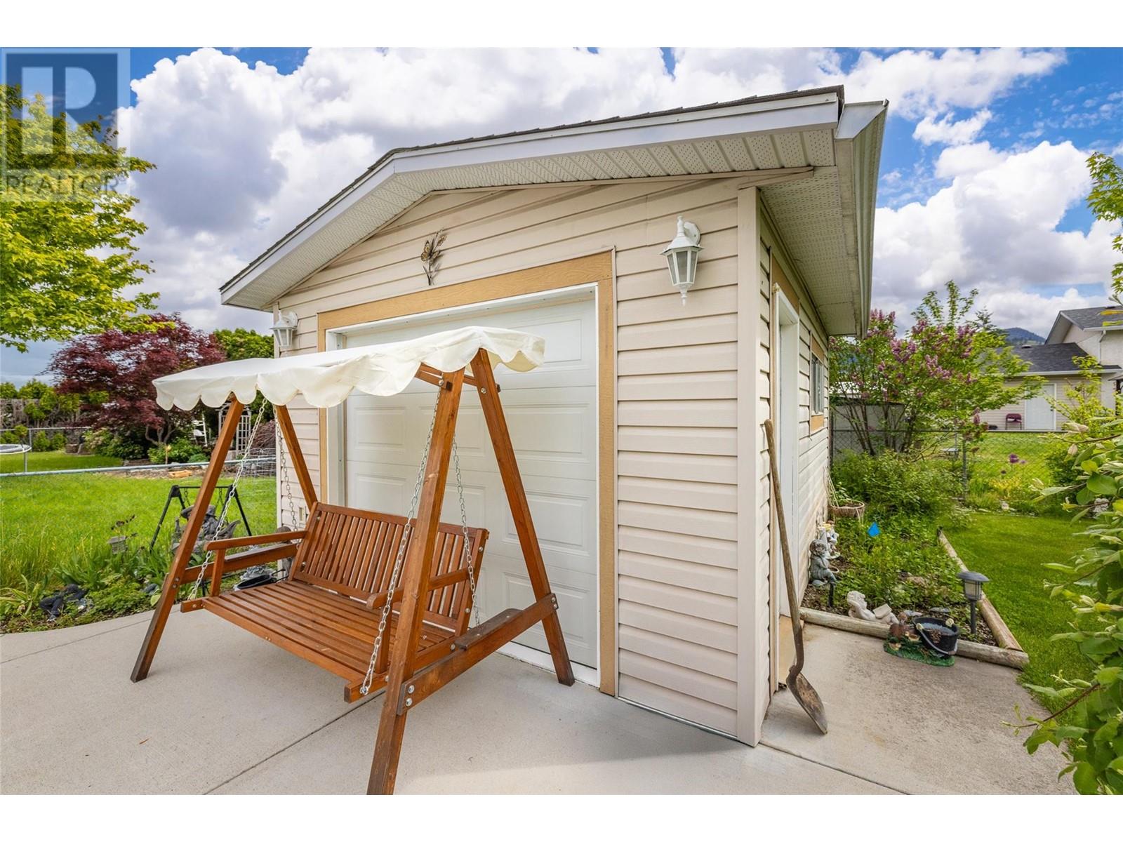 865 Kitch Road, Kelowna, British Columbia  V1X 5V8 - Photo 9 - 10347973