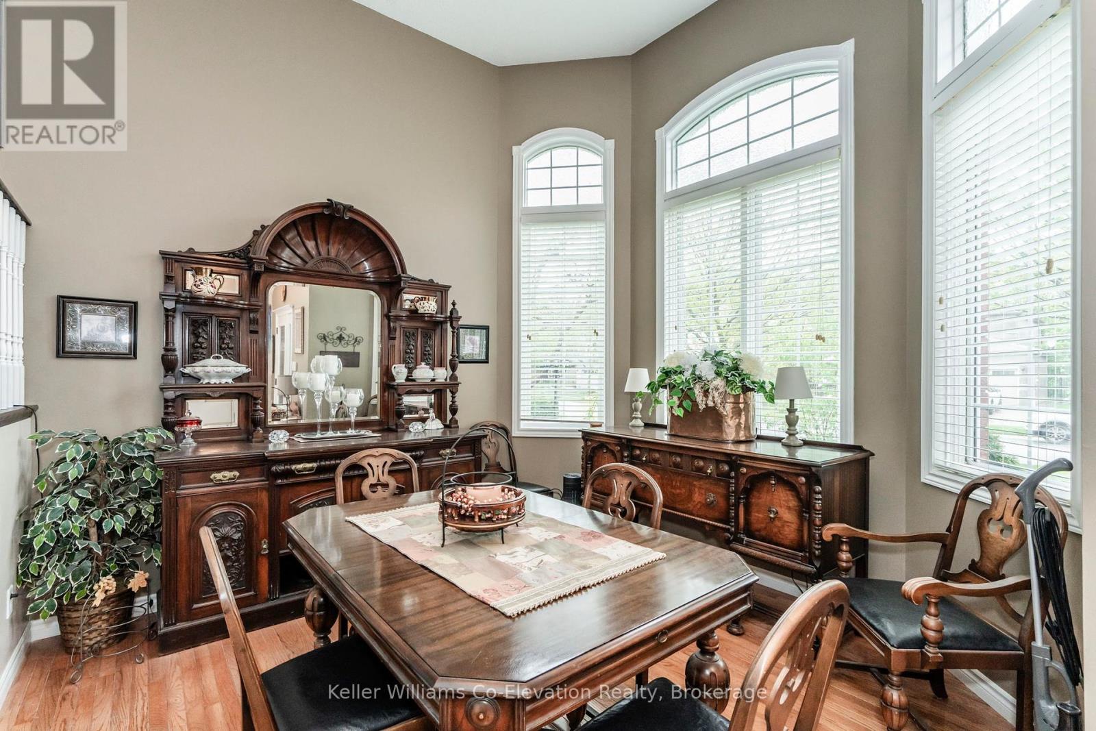 33 Allsop Crescent, Barrie (Holly), Ontario  L4N 8T7 - Photo 4 - S12176512