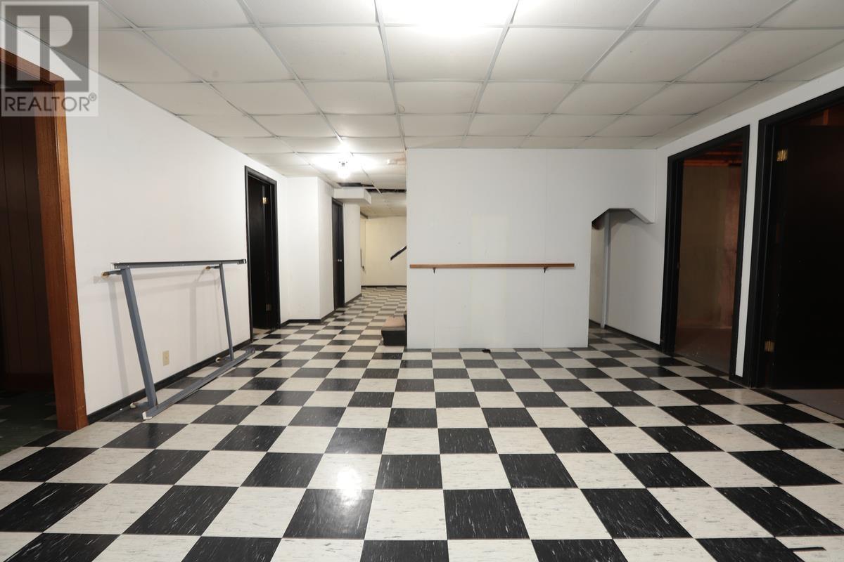 1015 Queen St E, Sault Ste. Marie, Ontario  P6A 2C2 - Photo 43 - SM250962