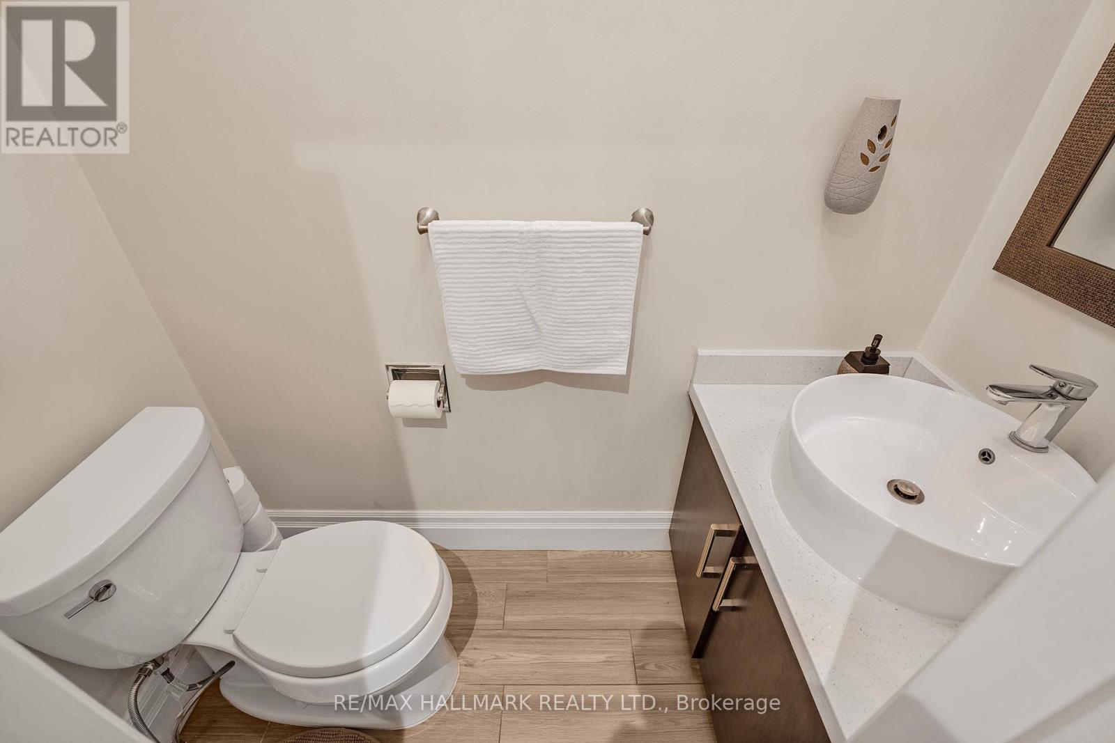 64 Ritva Court, Richmond Hill, Ontario  L4C 9R4 - Photo 18 - N12175989