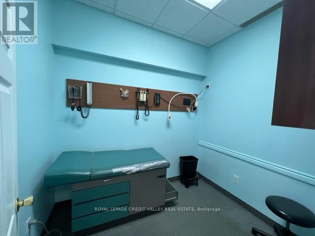 202a - 1625 Albion Road, Toronto, Ontario  M9V 5H8 - Photo 15 - W12176235