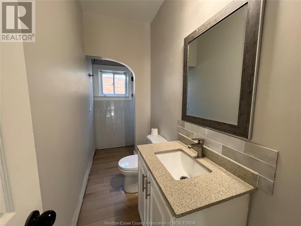 944 Mckay, Windsor, Ontario  N9B 2A5 - Photo 30 - 25013189