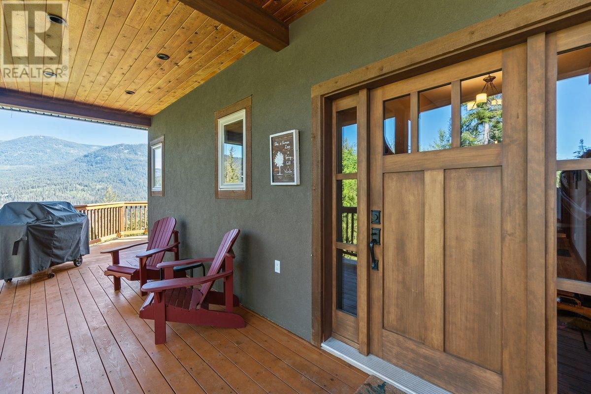 3213 VINDUSKY Road, Nelson, BC V1L6X7