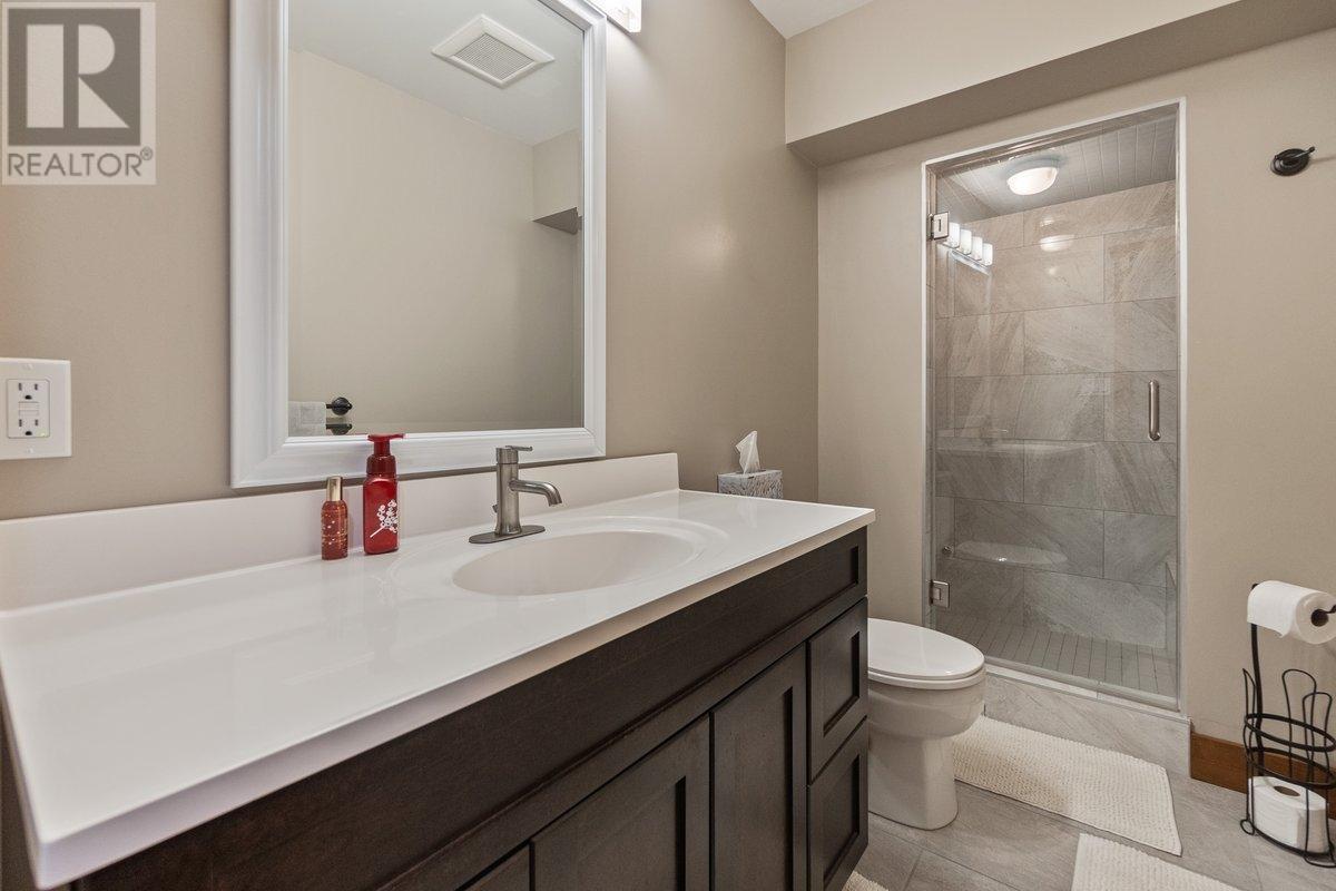 3213 VINDUSKY Road, Nelson, BC V1L6X7
