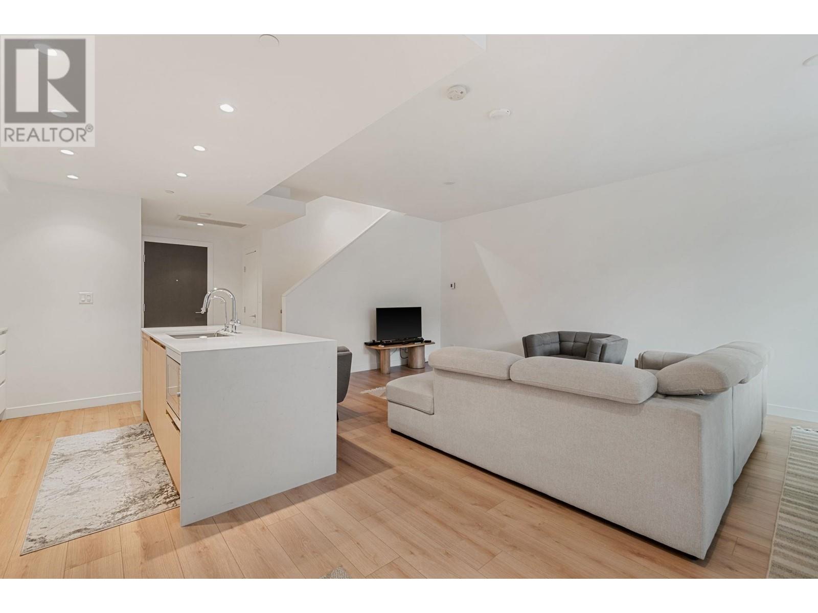 Property at 103 1500 FERN STREET image 4