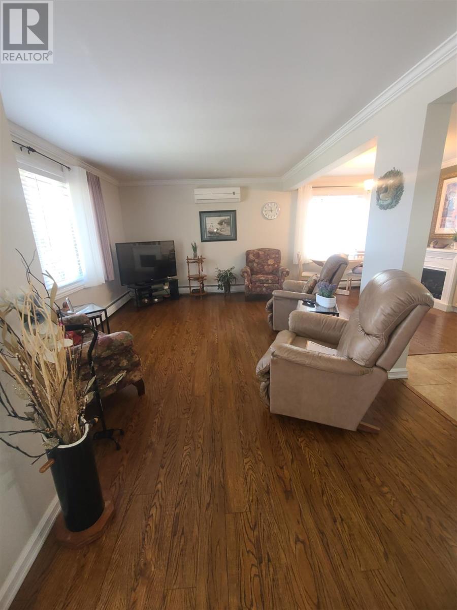 140 Hillside Dr S, Elliot Lake, Ontario  P5A 1N1 - Photo 10 - SM251280