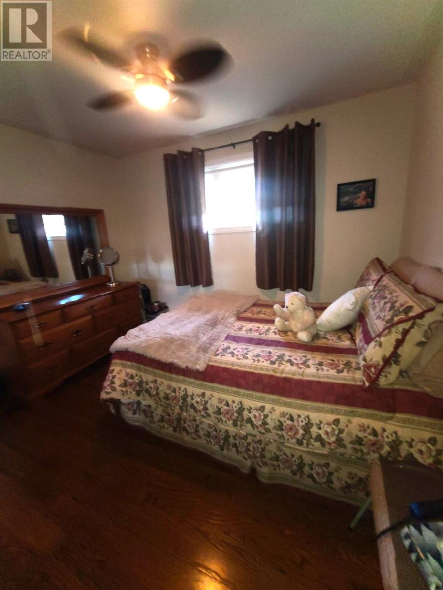 140 Hillside Dr S, Elliot Lake, Ontario  P5A 1N1 - Photo 13 - SM251280